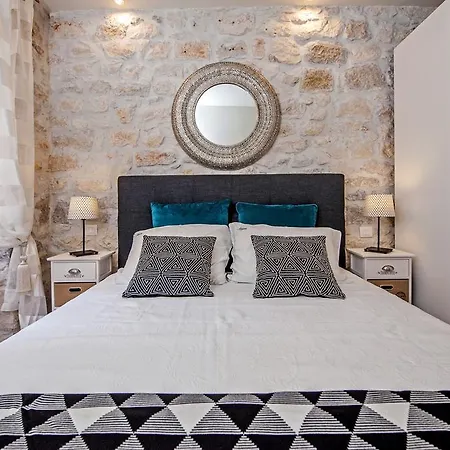 Carera Deluxe Rovinj Apartman *