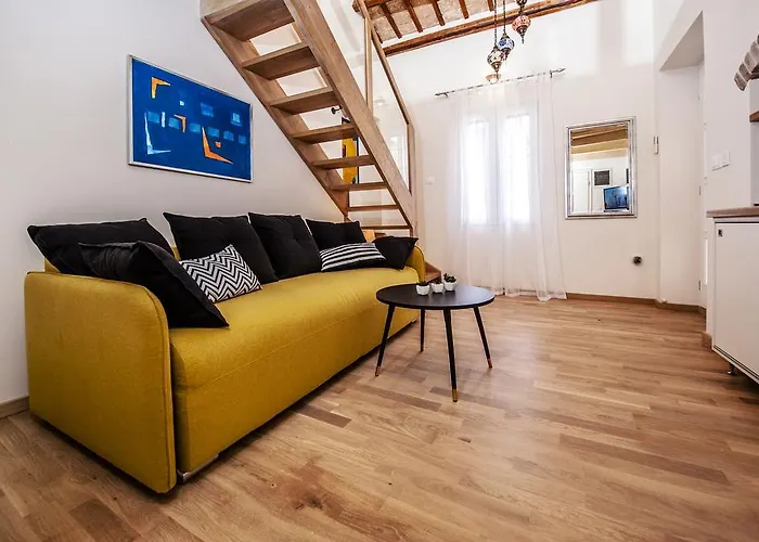 Carera Deluxe Lejlighed