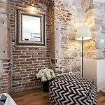 Carera Deluxe Daire