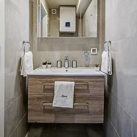 شقة Carera Deluxe